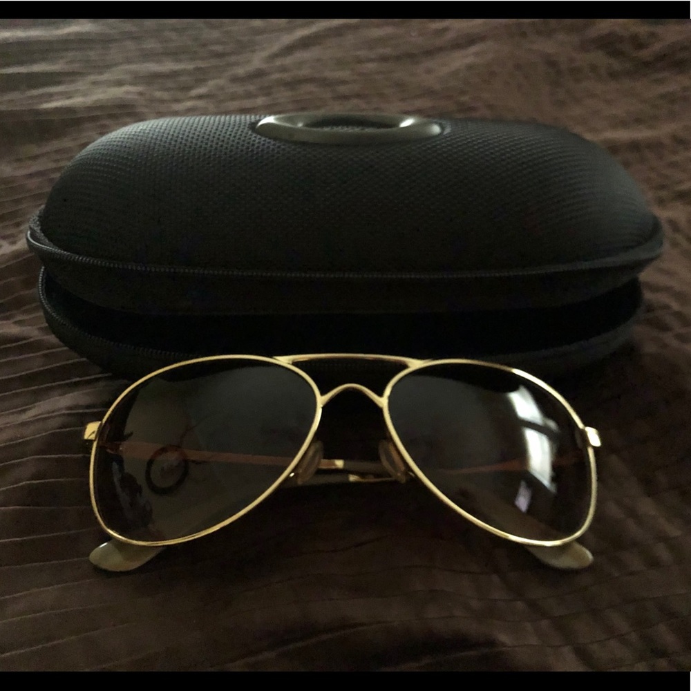 Oakley Aviators